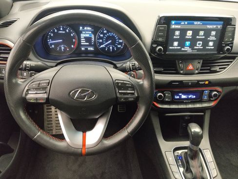 Used 2018 Hyundai Elantra GT Sport FWD image 22