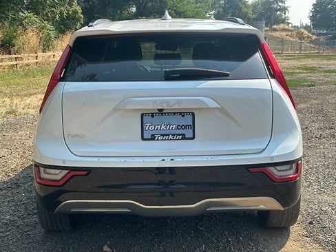 Used 2023 Kia Niro Wave FWD image 8