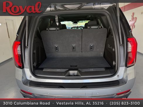 Used 2026 GMC Yukon AT4 w/ AT4 Premium Package AWD/4WD image 9