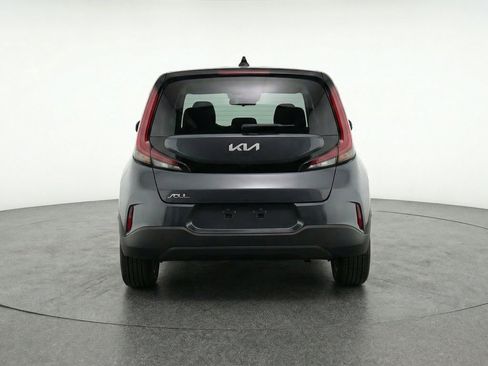 Used 2025 Kia Soul LX w/ LX Technology Package FWD image 7
