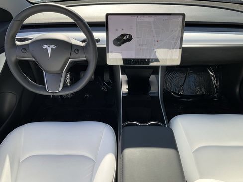 Used 2020 Tesla Model 3 Long Range image 35