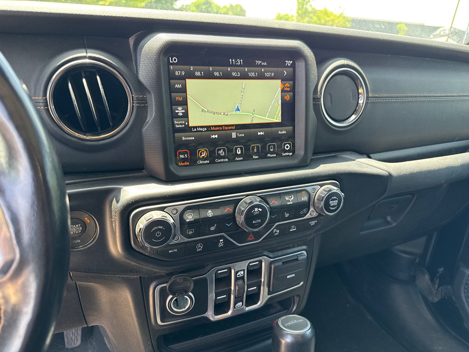 Certified 2022 Jeep Gladiator Overland AWD/4WD image 26