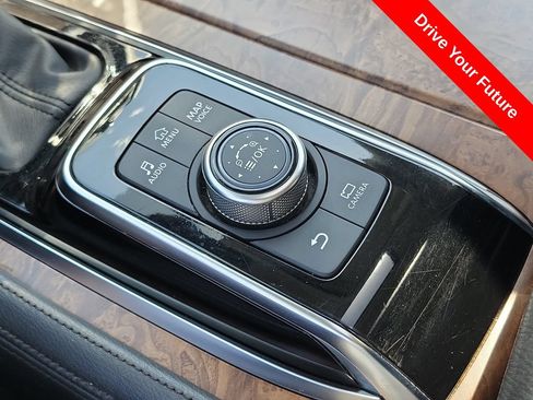 Used 2023 Nissan Armada SL w/ Captain's Chairs Package AWD/4WD image 17