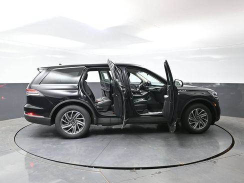 Used 2023 Lincoln Aviator AWD image 65