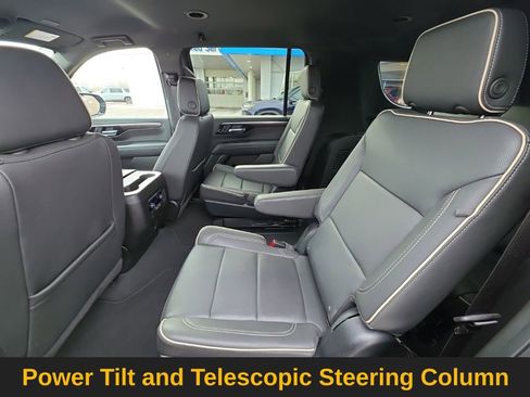 Used 2025 Chevrolet Suburban Premier image 15