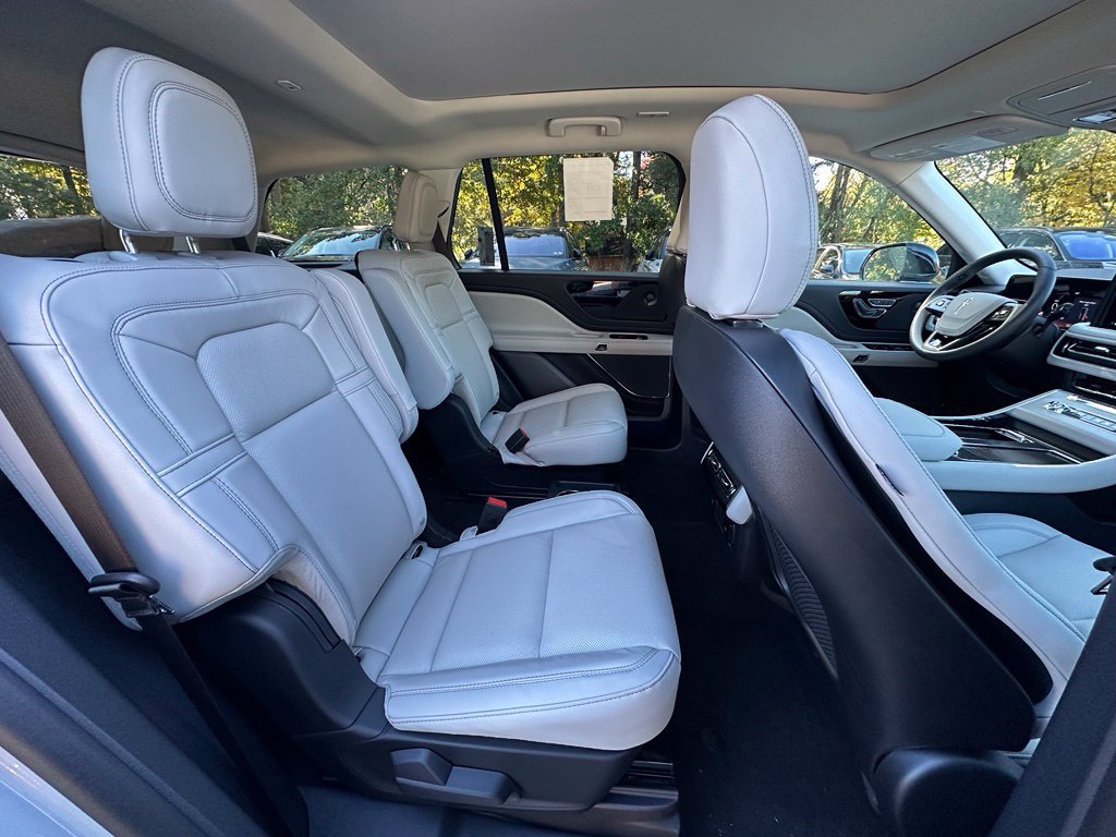 New 2027 Lincoln Aviator Reserve w/ Illumination Package AWD/4WD image 25