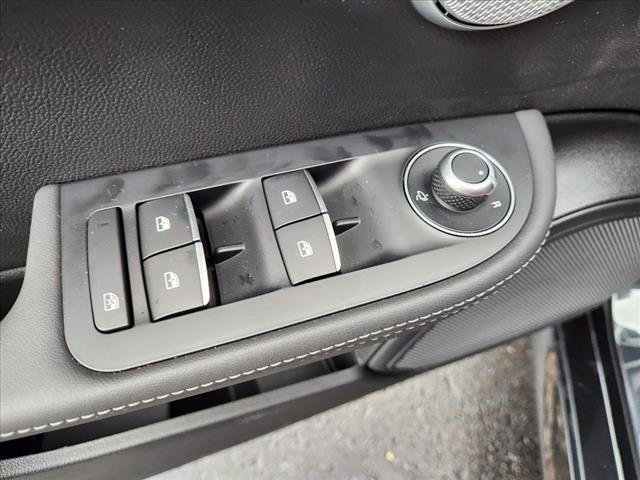 Used 2024 Alfa Romeo Giulia Veloce AWD/4WD image 33