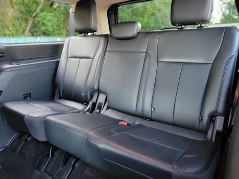 Used 2023 Ford Expedition Max XLT AWD/4WD image 33
