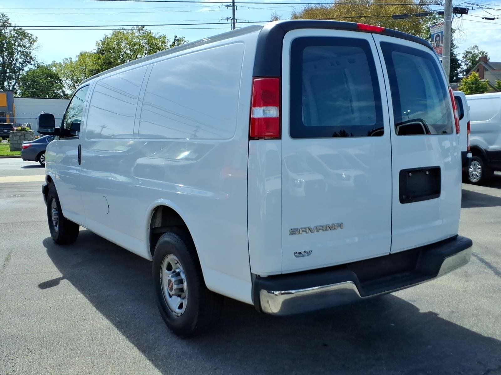 Used 2020 GMC Savana 2500 w/ Driver Convenience Package RWD image 5