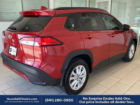 Used 2024 Toyota Corolla Cross LE w/ Moonroof Package FWD image 55