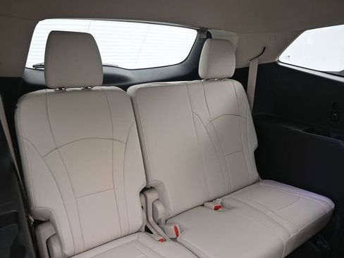 Used 2024 Buick Enclave Essence w/ Technology Package image 37