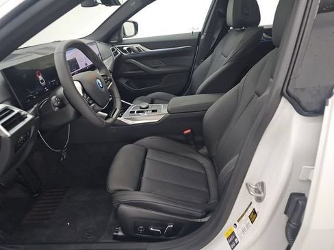 Used 2025 BMW i4 eDrive40 RWD image 5