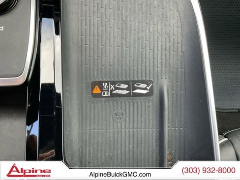 Used 2025 Buick Enclave Preferred image 18