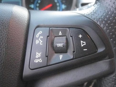 Used 2014 Chevrolet Cruze LS image 17