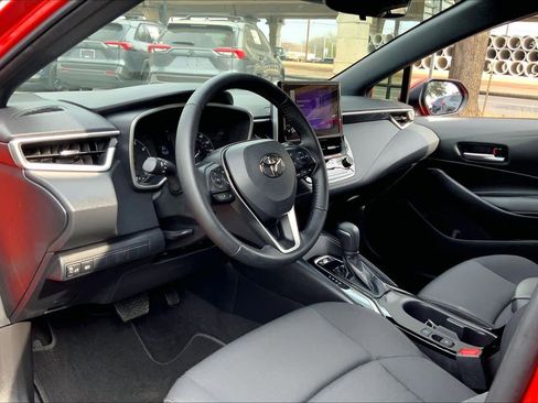 Used 2025 Toyota Corolla SE image 16