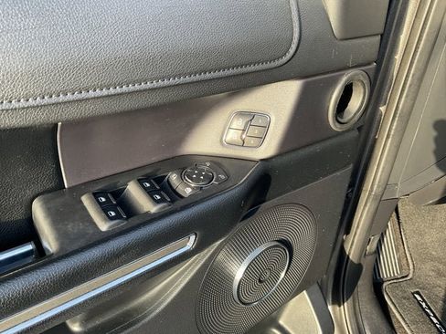 Used 2021 Ford Expedition XLT image 13