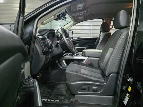 Used 2023 Nissan Titan SV w/ SV Convenience Package image 14