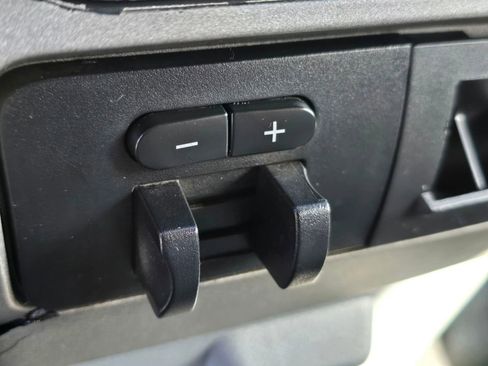 Used 2015 Ford F250 XLT image 26