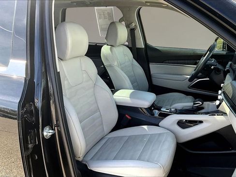 Used 2024 Kia Telluride SX Prestige w/ Towing Package image 25
