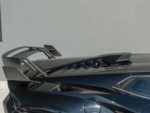 Used 2021 Lamborghini Huracan STO image 40