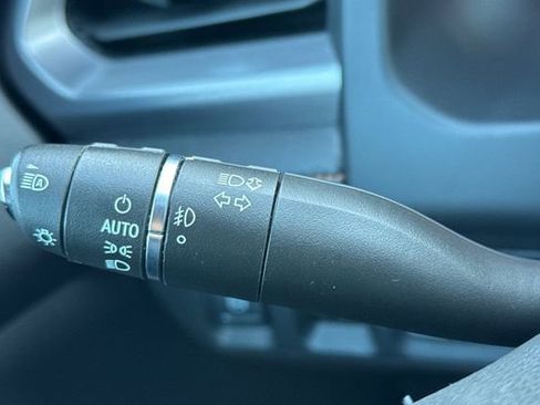 Used 2022 GMC Acadia AT4 w/ Technology Package image 39