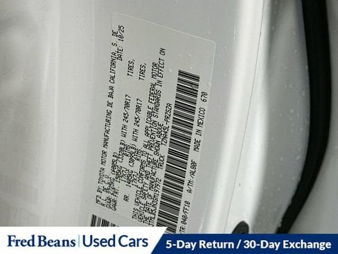 Used 2025 Toyota Tacoma SR5 AWD/4WD image 40