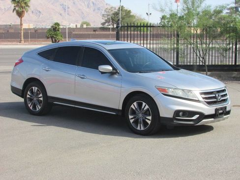 Used 2015 Honda Crosstour EX-L image 2