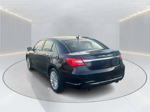 Used 2011 Chrysler 200 Limited FWD image 7