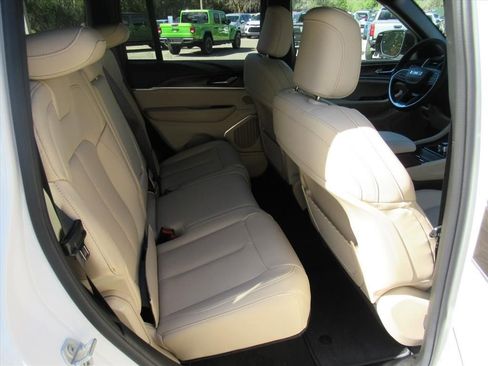 New 2026 Jeep Grand Cherokee Limited w/ Luxury Tech Group II RWD image 30