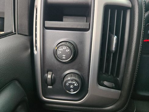 Used 2014 GMC Sierra 1500 SLE w/ SLE Value Package image 17
