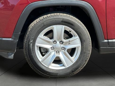 Used 2022 Jeep Compass Latitude w/ Convenience Group image 31