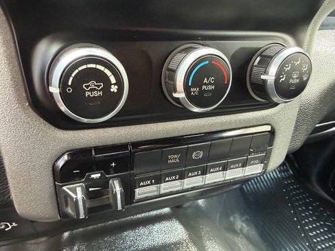 Used 2022 RAM 5500 Tradesman w/ Chrome Appearance Group AWD/4WD image 33