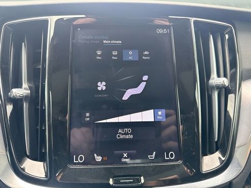 Used 2020 Volvo S60 T5 Momentum FWD image 20