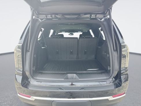 New 2026 Chevrolet Suburban LT w/ Comfort Package image 25