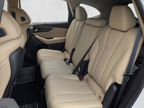 Used 2023 Acura MDX SH-AWD w/ Advance Package image 19