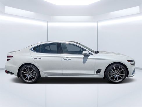 New 2026 Genesis G70 2.5T Prestige image 2