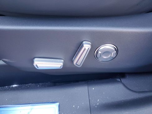 New 2026 Lincoln Nautilus Reserve w/ Jet Appearance Package image 12