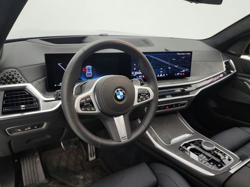 Used 2026 BMW X7 xDrive40i image 9