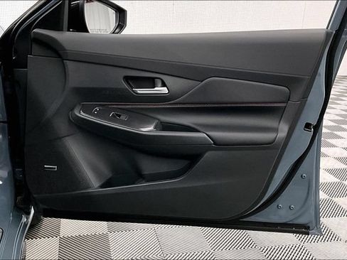 New 2026 Nissan Sentra SR w/ SR Premium Package FWD image 37