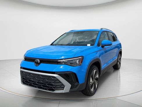 New 2026 Volkswagen Taos SE AWD/4WD image 1
