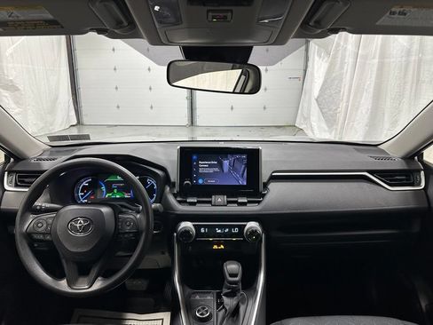 Used 2025 Toyota RAV4 XLE AWD/4WD image 41