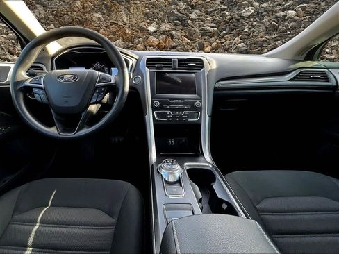 Used 2019 Ford Fusion SE image 14