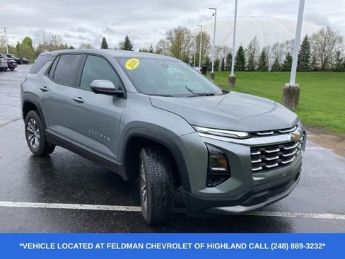 Used 2026 Chevrolet Equinox LT w/ Safety and Technology Package FWD image 2