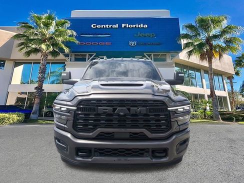 Certified 2025 RAM 2500 Limited AWD/4WD image 3