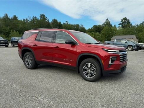 New 2025 Chevrolet Traverse LT w/ Enhanced Driving Package image 2