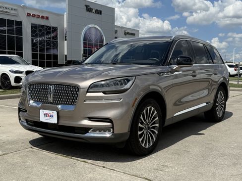 Used 2020 Lincoln Aviator Reserve w/ Equipment Group 201A AWD/4WD image 9