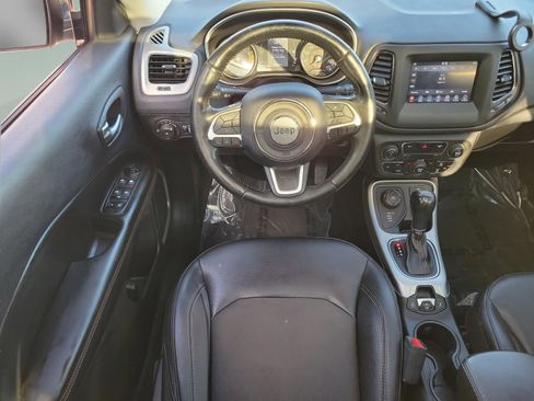 Used 2019 Jeep Compass Latitude w/ Cold Weather Group AWD/4WD image 8
