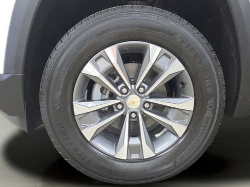 New 2026 Chevrolet Equinox LT w/ Convenience Package II FWD image 29