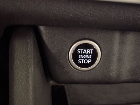 Used 2023 Nissan Rogue SV image 23