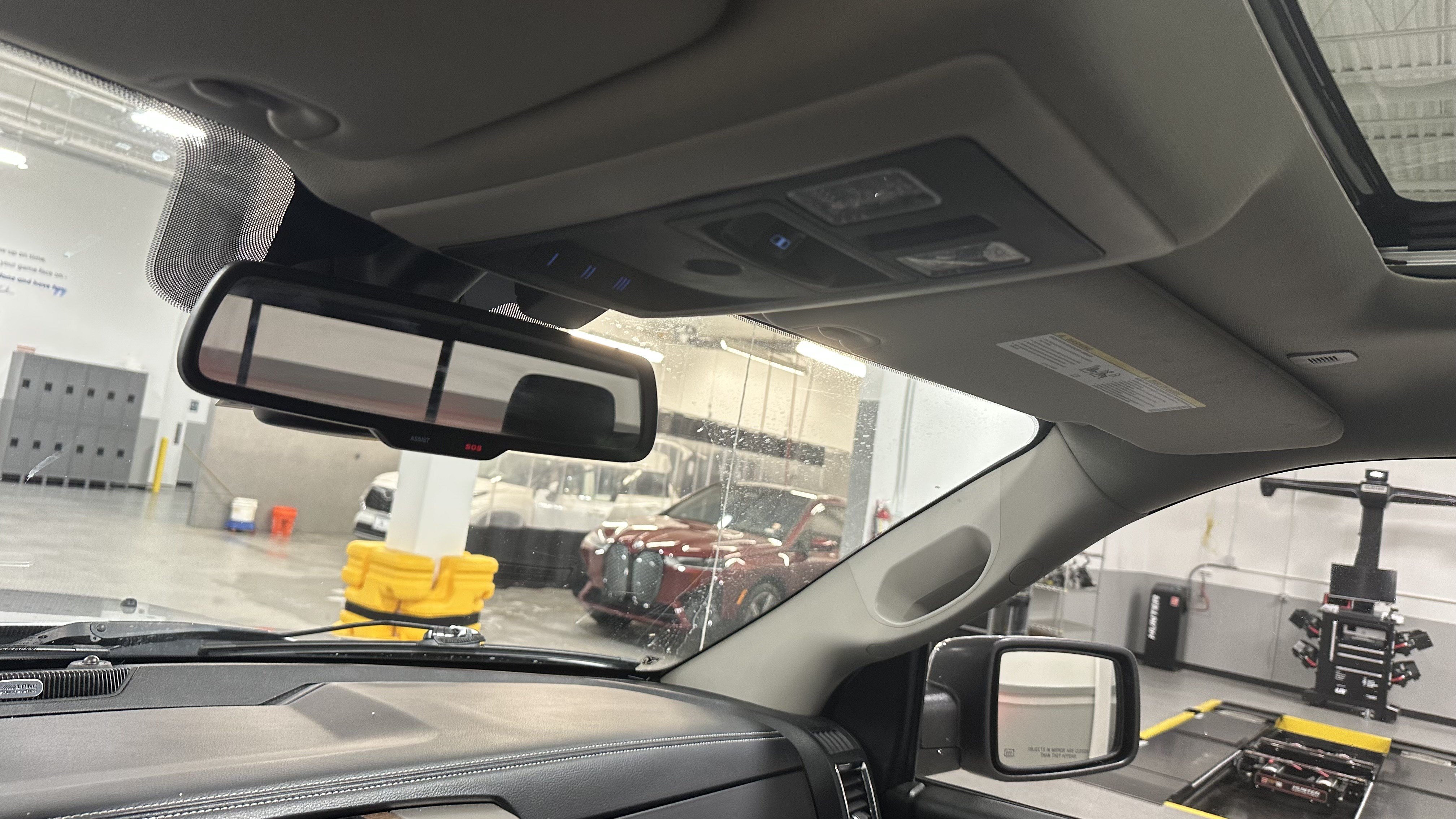 Used 2018 RAM 1500 Laramie w/ Convenience Group AWD/4WD image 28
